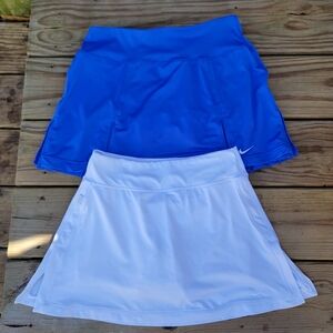 2 Nike Skorts Xs